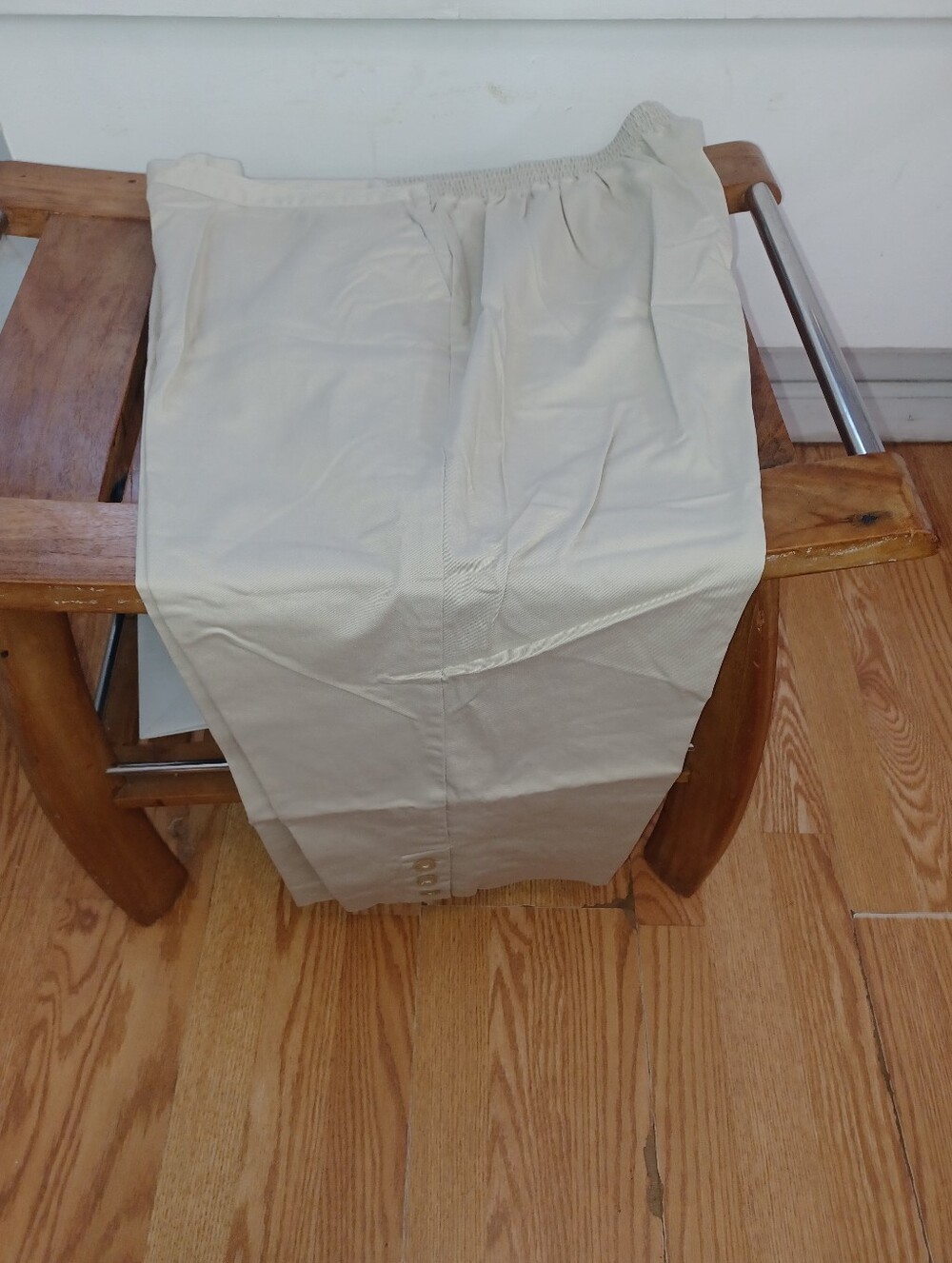 Alfred Dunner Tan Elastic-Waist Capri